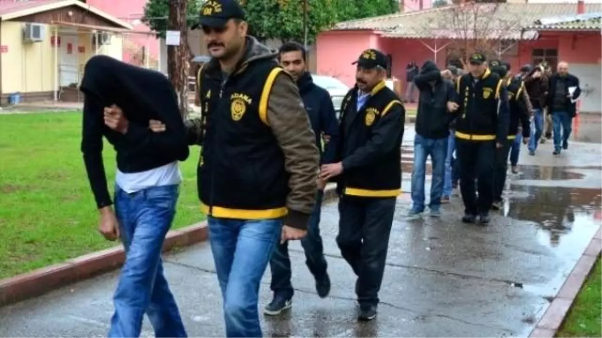 Güven Partisi'ne 48'inci Kumar Baskını