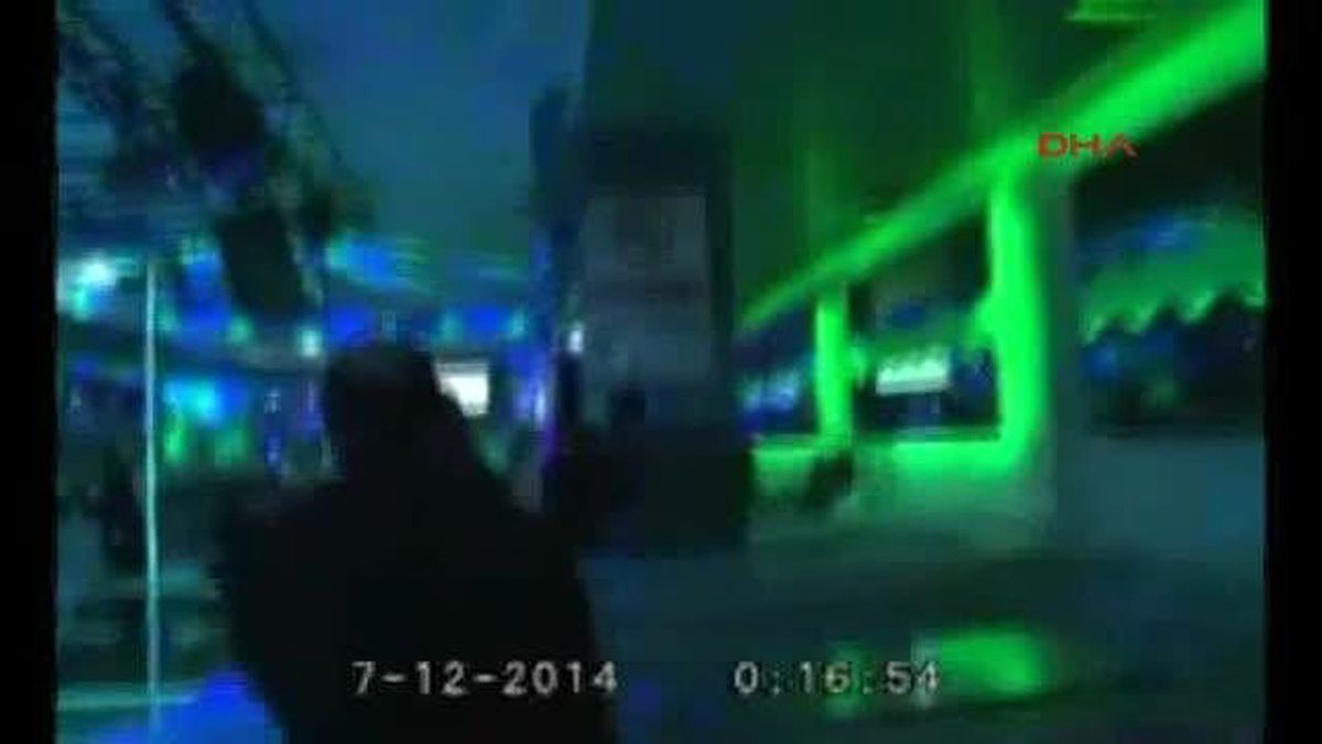 İstanbul\'da 19 Kumarhane Aynı Anda Baskın Yapıldı