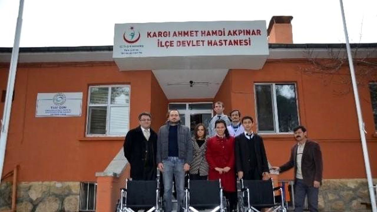 Kargılı Öğrencilerden Tekerlekli Sandalye Bağışı