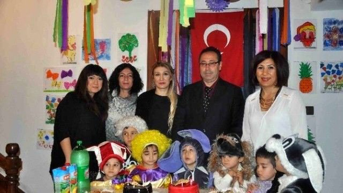 Kuşadası\'nda Okul Öncesi Minikler Belgelerine Kavuştu