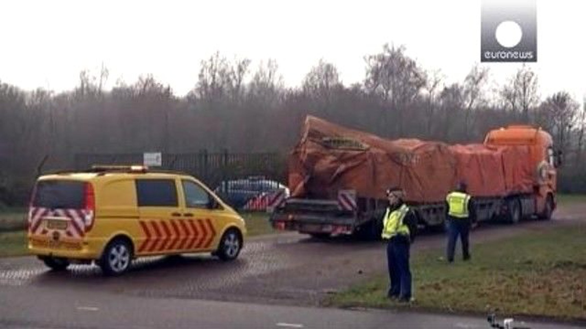 Malezya Uçağına Ait Enkazın İlk Bölümü Hollanda\'da