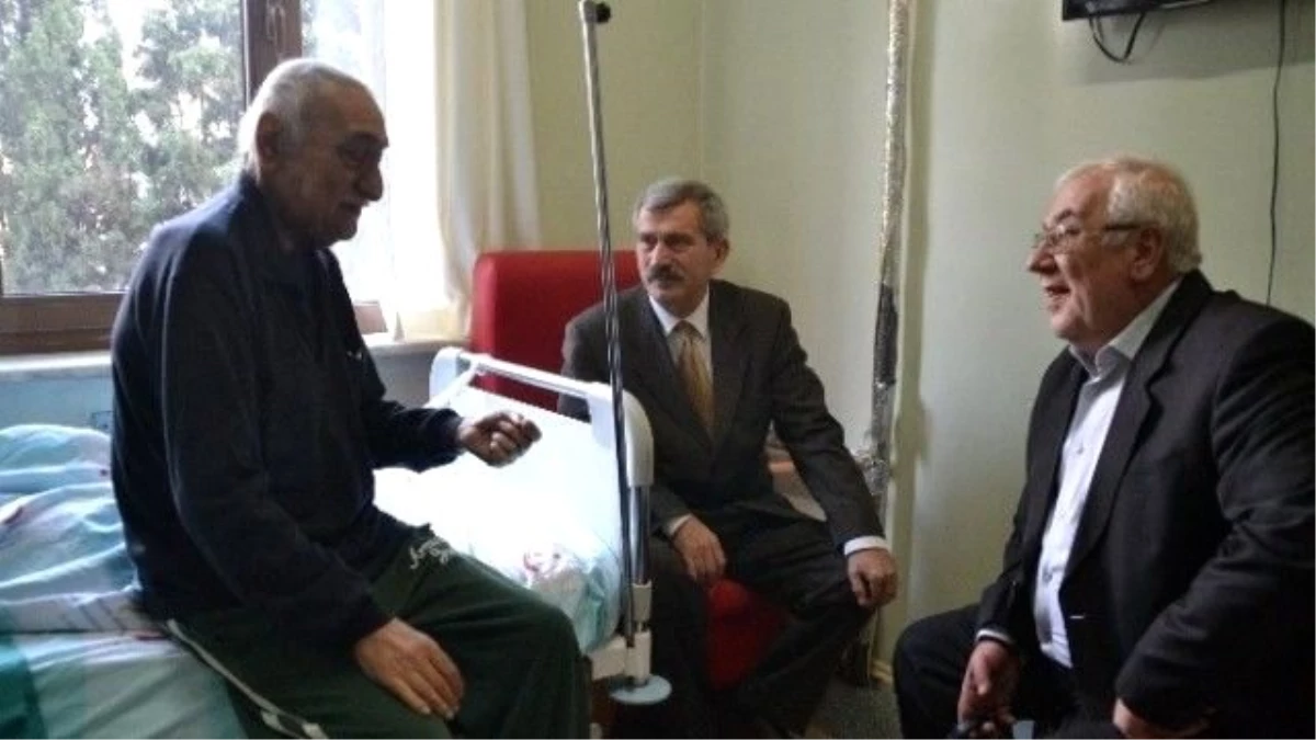MHP Genel Başkan Yardımcısı Şefkat Çetin\'den Hasta Ziyareti