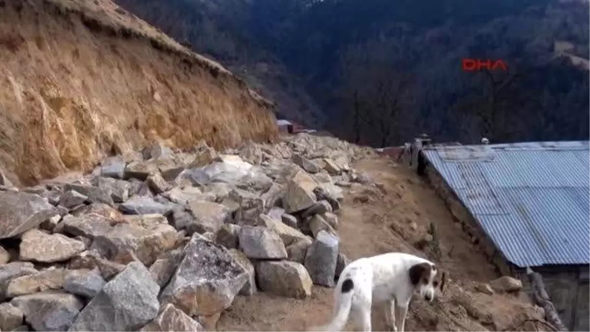 Rize Böylesi Ancak Rize\'de Olur Evlerine Merdivenle Girip Çıkıyorlar