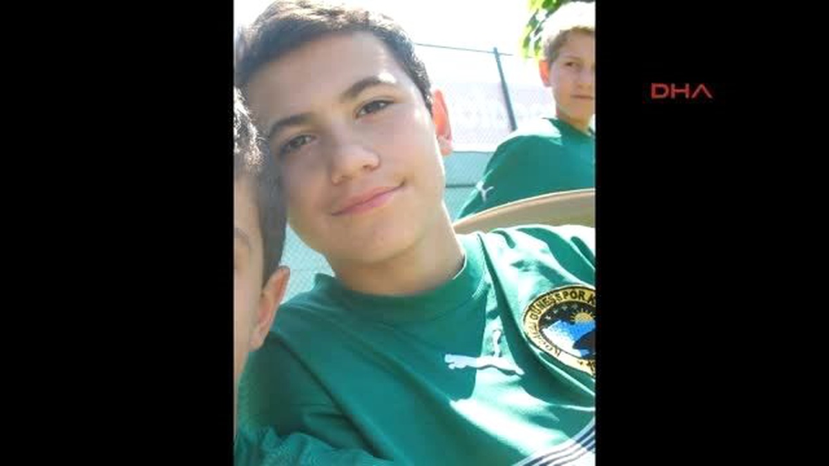 Sahada Beyin Kanaması Geçiren Genç Futbolcu Ameliyat Edildi
