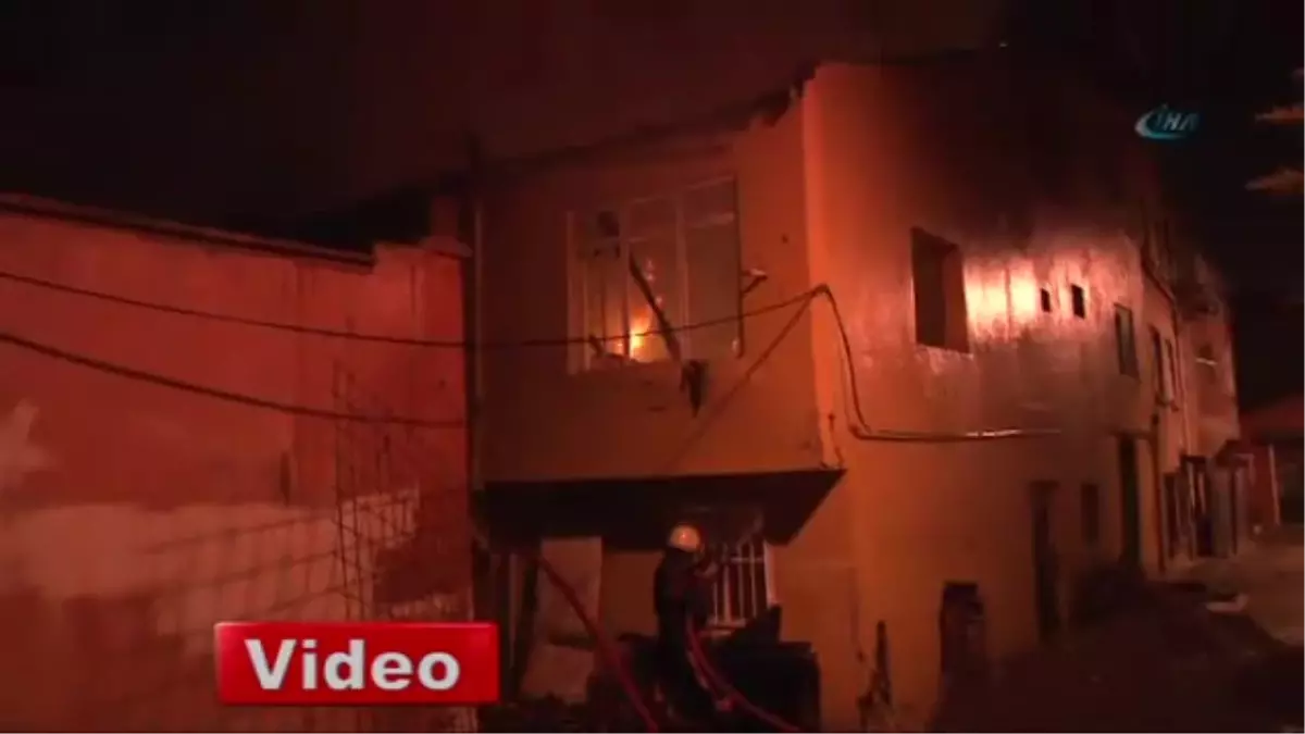 Tarihi Yarımada\'da Korkutan Yangın