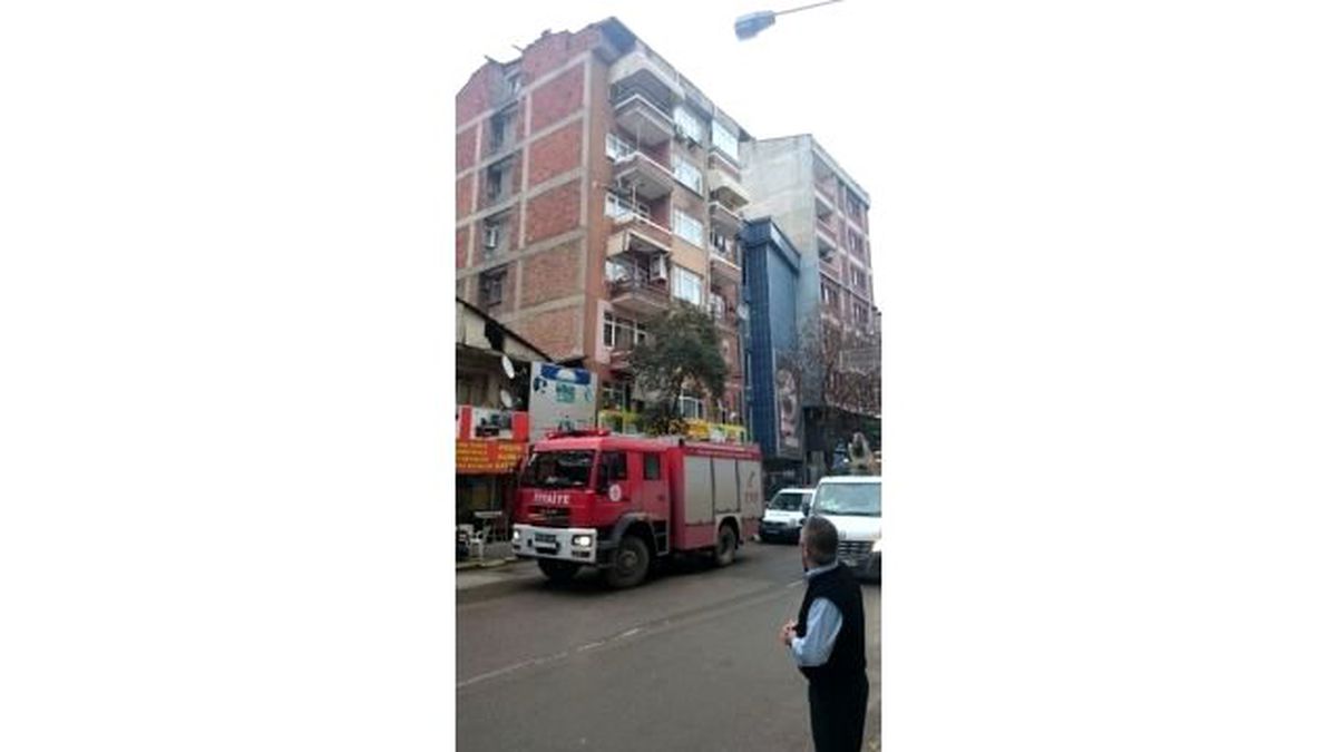 7 Katlı Binada Yangın Paniği
