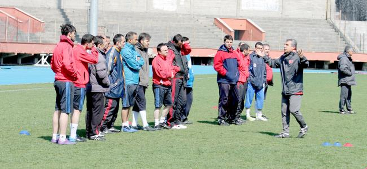 Antrenör Semineri Yapılacak