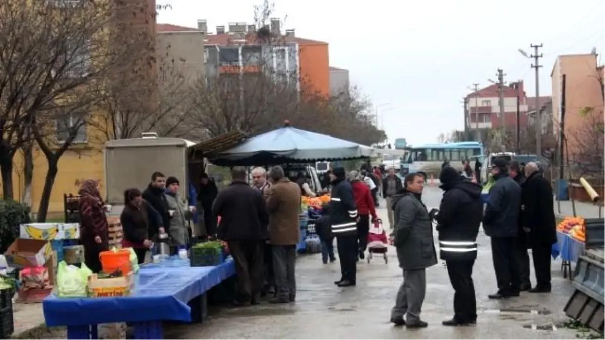 Başkan Özcan\'dan, 3. Semt Pazarına Ziyaret