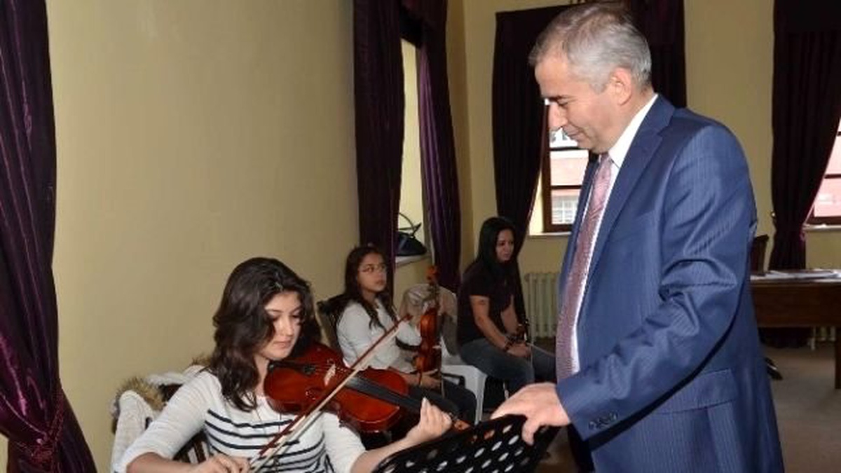 Büyükşehir Belediyesi\'nden Sanata Destek