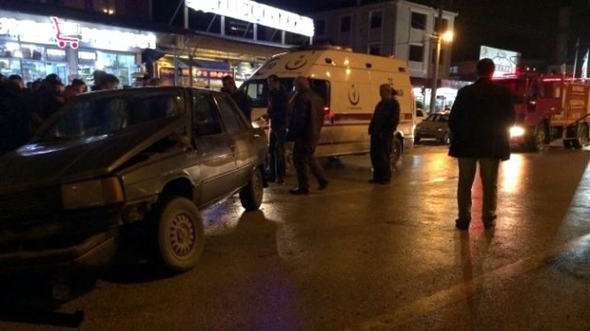 Düzce\'de Trafik Kazası: 2 Yaralı