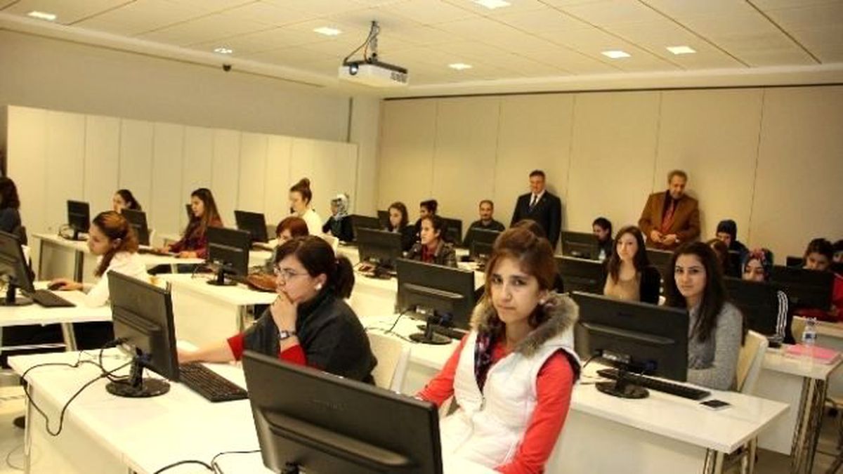 Gahib, Genç Tasarımcılar Yetiştirmeye Devam Ediyor