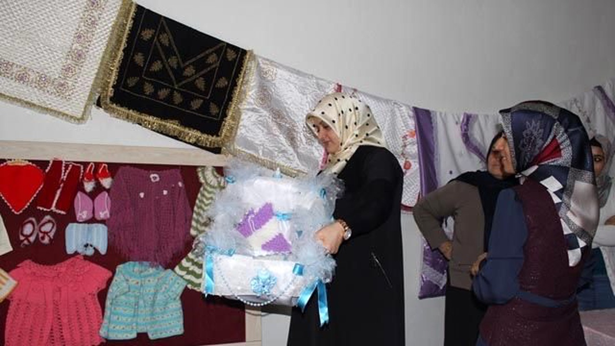 Kadınların El İşi Sergisi İlgi Topladı