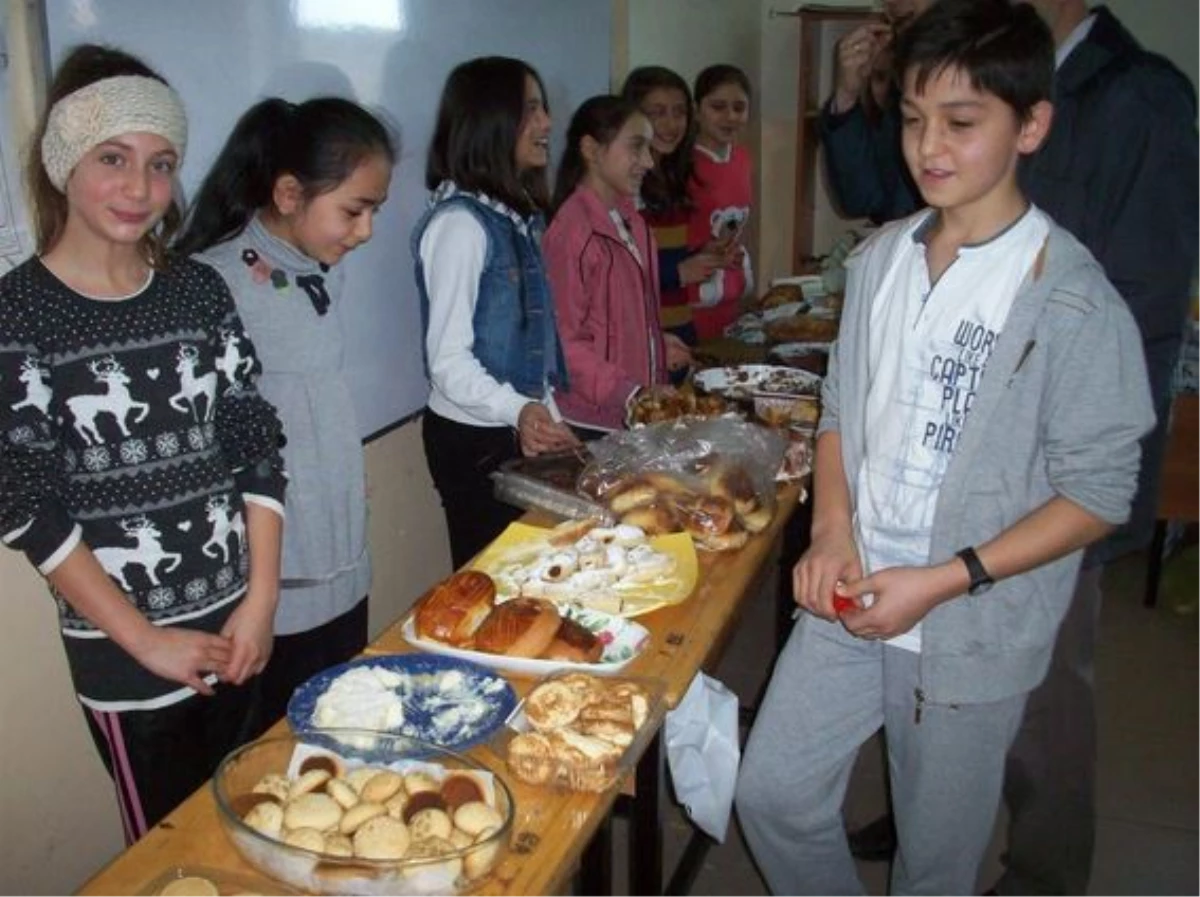 Kavak\'ta Öğrenciler Yerli Malı Haftası\'nı Kutladı
