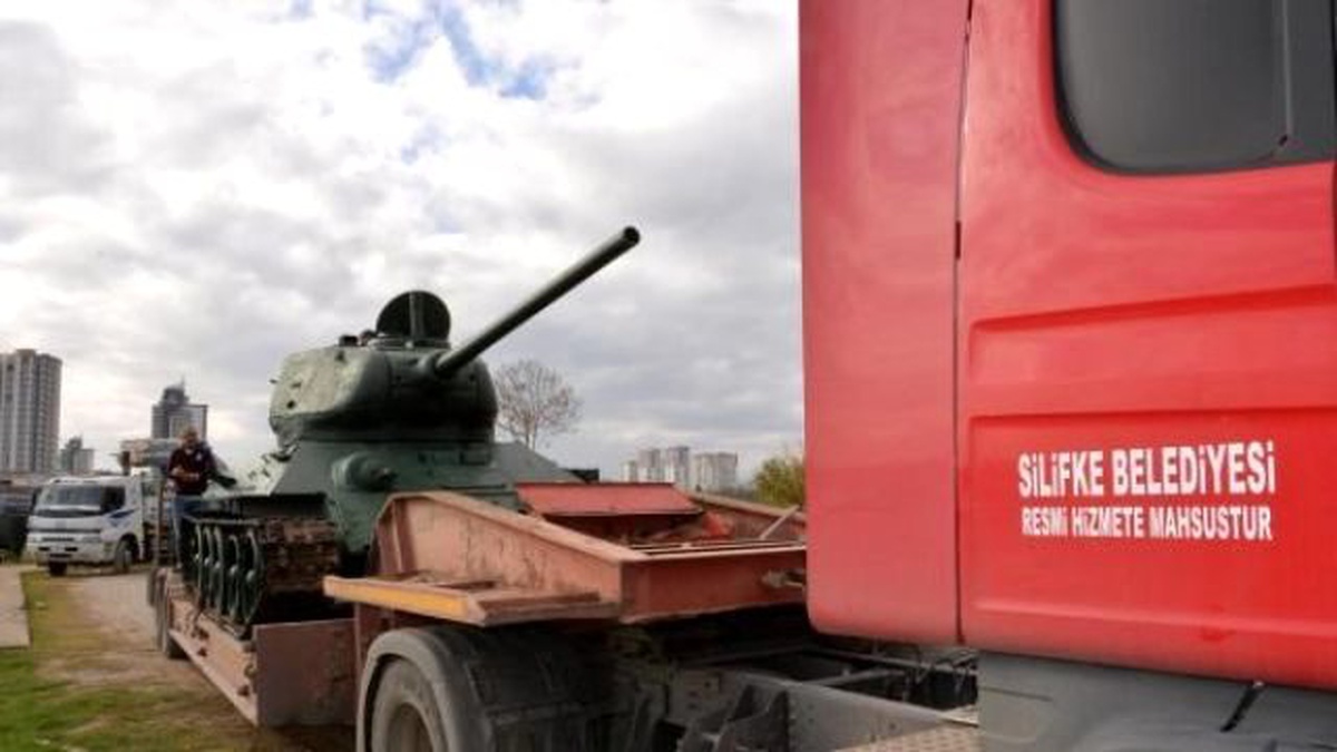 Kıbrıs Şehitliği\'nden Götürülen Tank İade Edildi