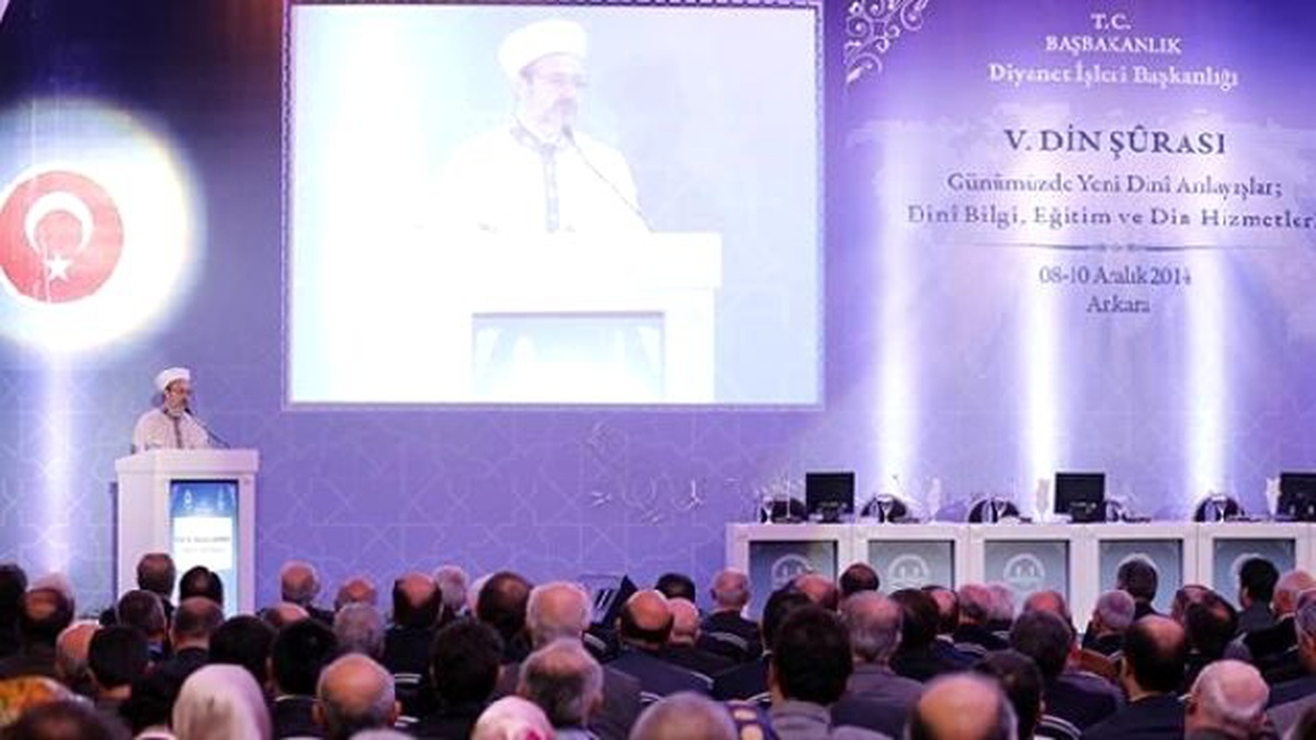 "Diyanet İşleri Başkanlığının Kendini Gözden Geçirmesi Önemli"