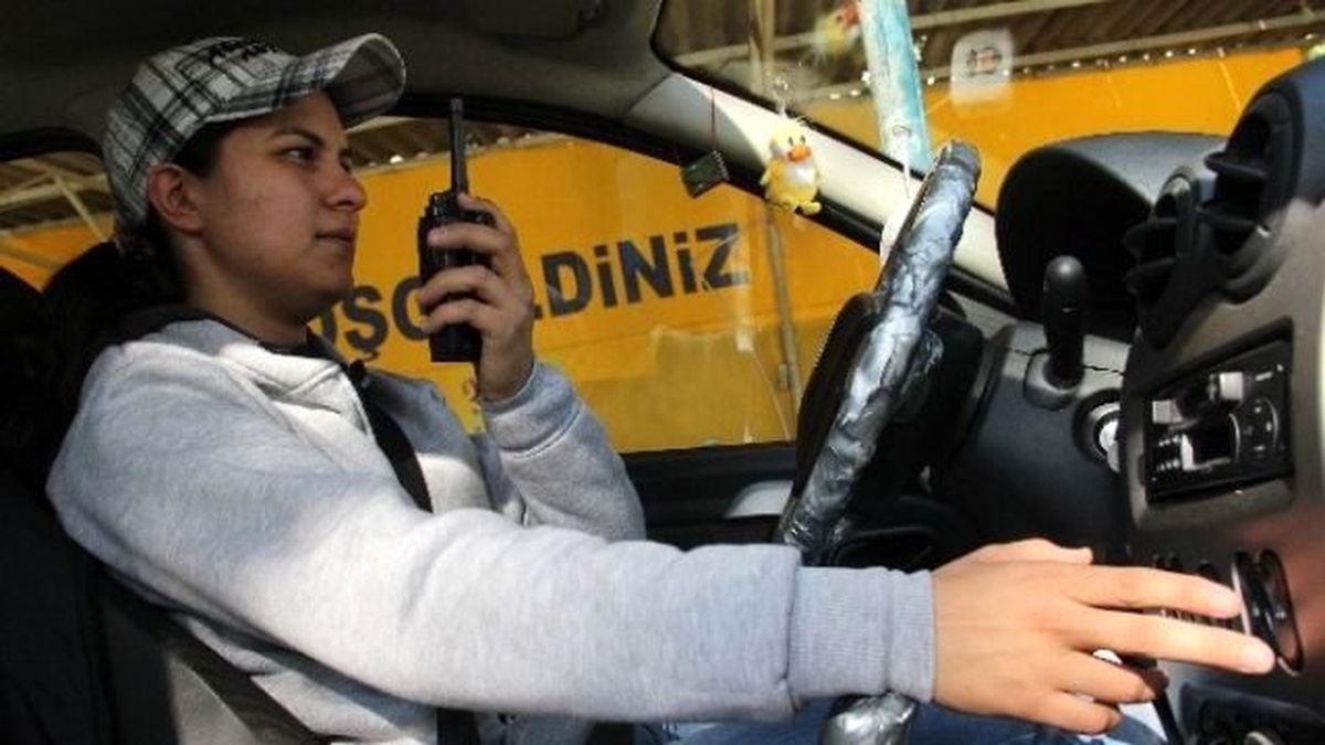 Güzellik Salonundan Taksi Şoförlüğüne
