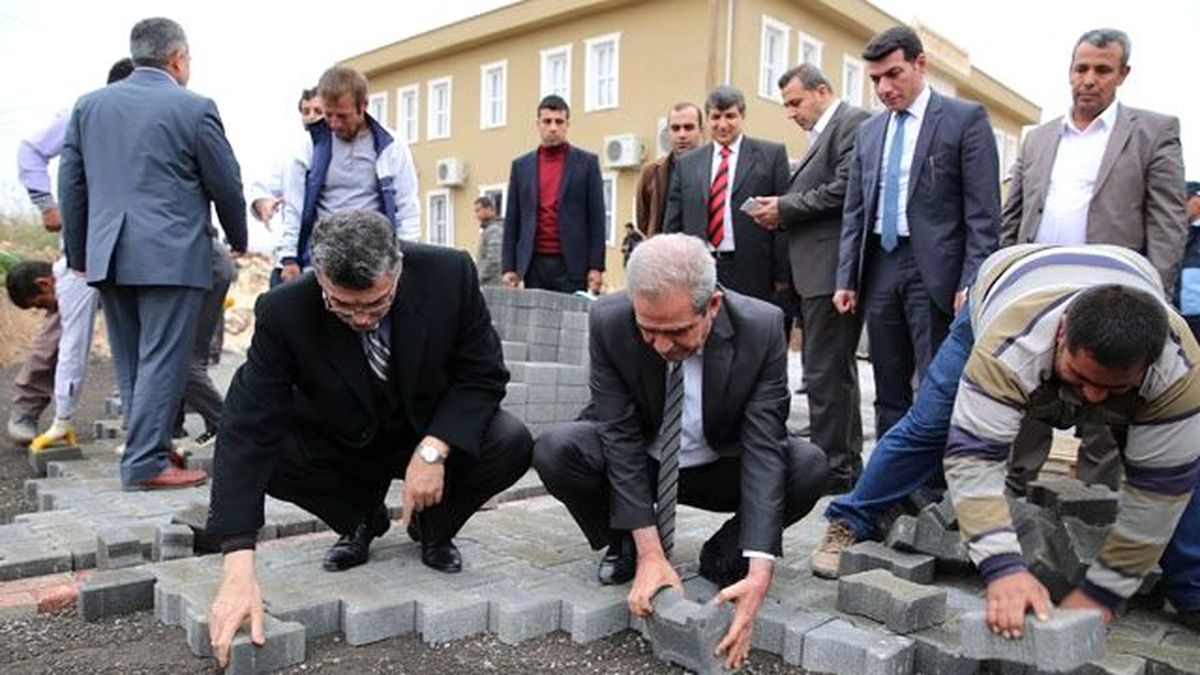 Parke Taşı Çalışmaları Devam Ediyor