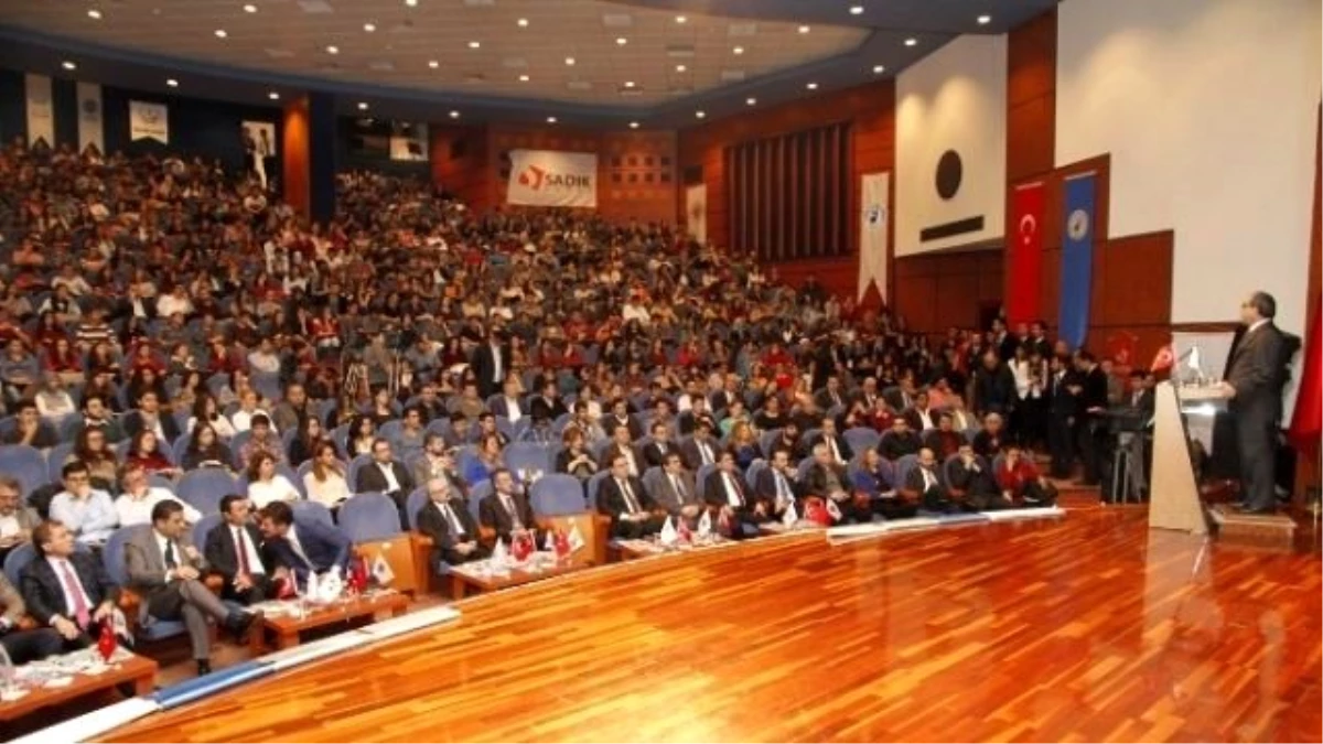 Paü\'de "İş Dünyasında Hedef, Girişimcilik ve Liderlik" Konferansı Düzenlendi