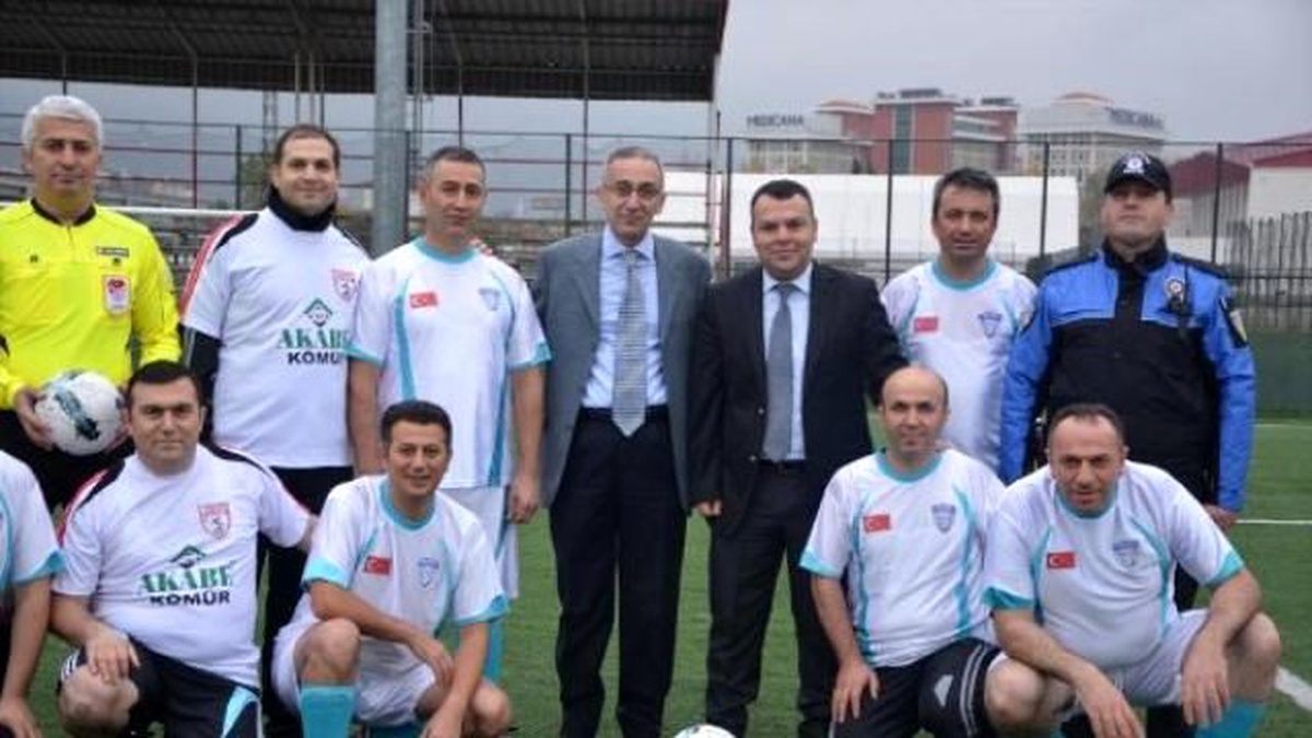 Polisler ve Engelliler Futbol Maçı Yaptı