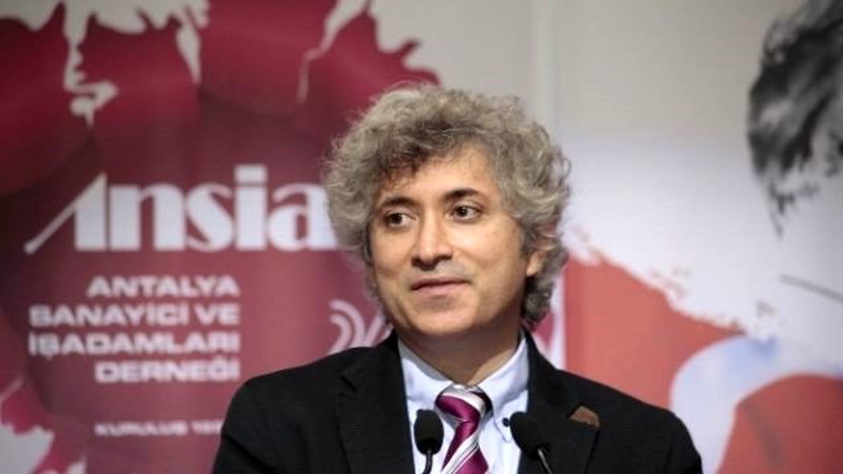 Prof.dr. Özkan: "İnsan Klonlamaya Hazırız"