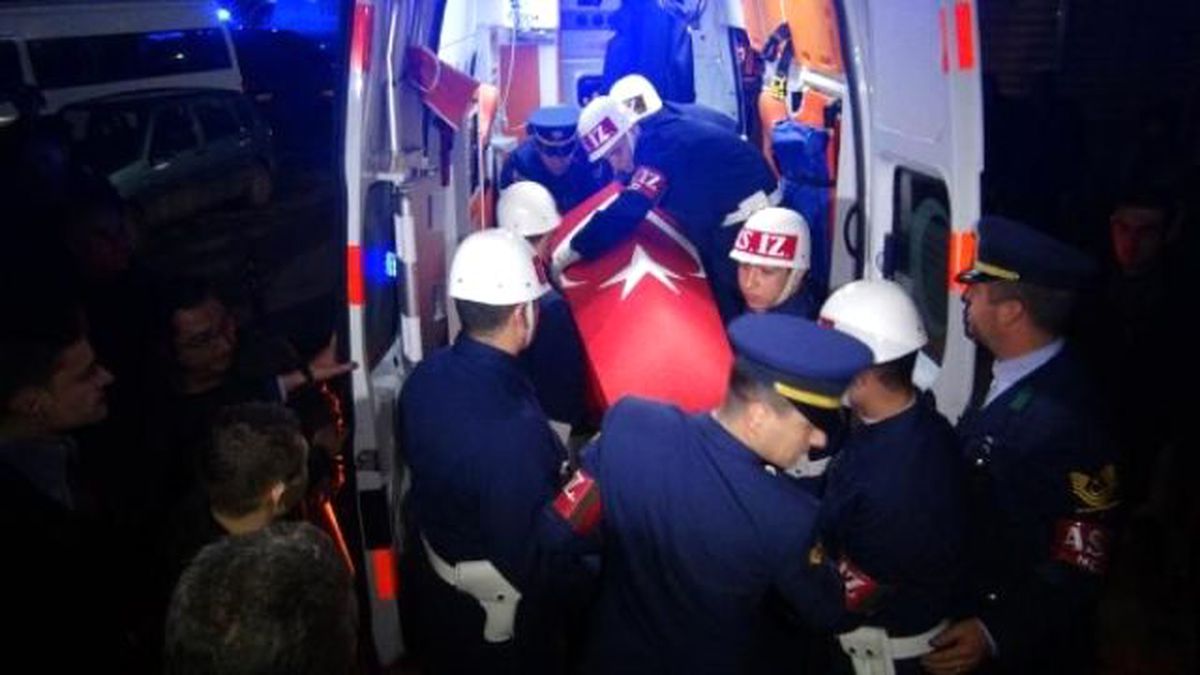 Şanlıurfa\'daşehit Olan Erin Cenazesi Askeri Uçakla Kütahaya\'ya Getirildi