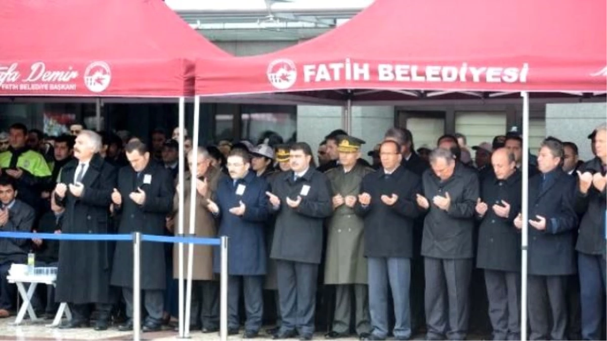 Şehit Polis İçin Emniyet Müdürlüğünde Resmi Tören Düzenlendi