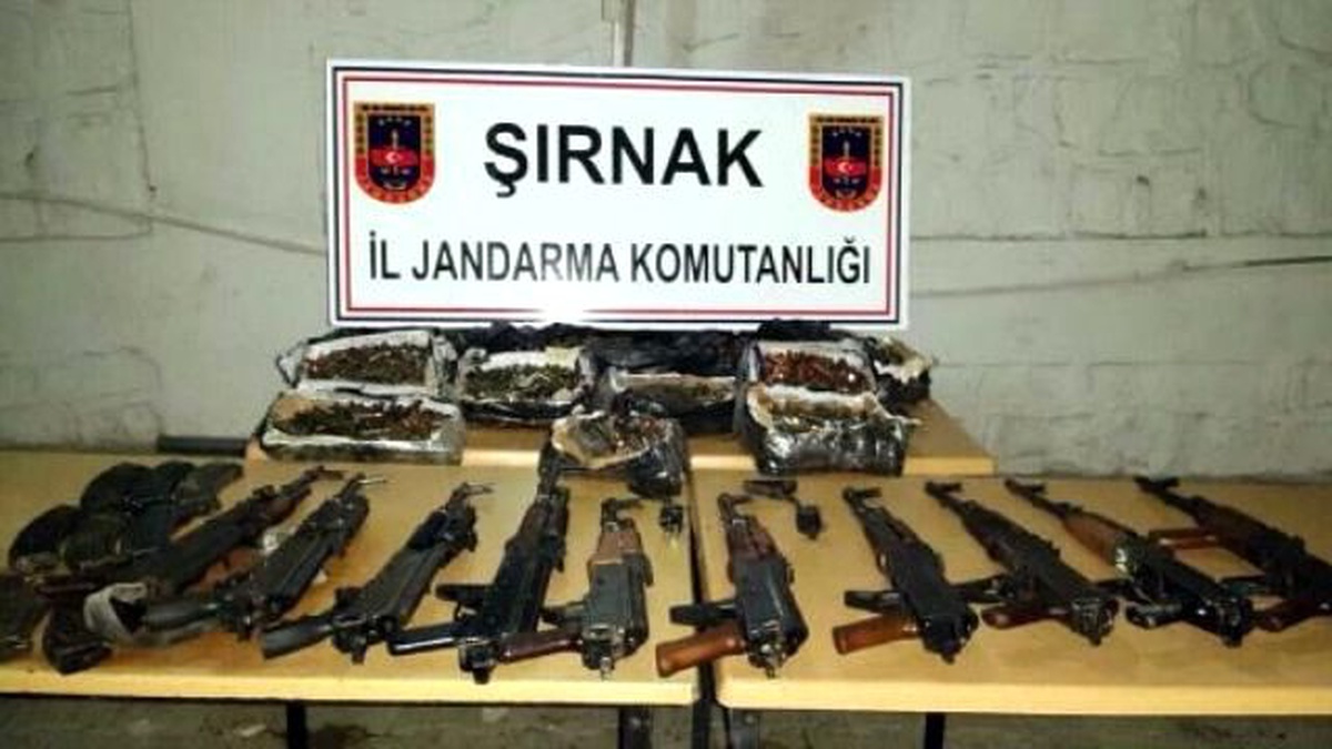 Şırnak\'ta 10 Kalaşnikof Tüfek ve 7 Bin 867 Mermi Ele Geçirildi