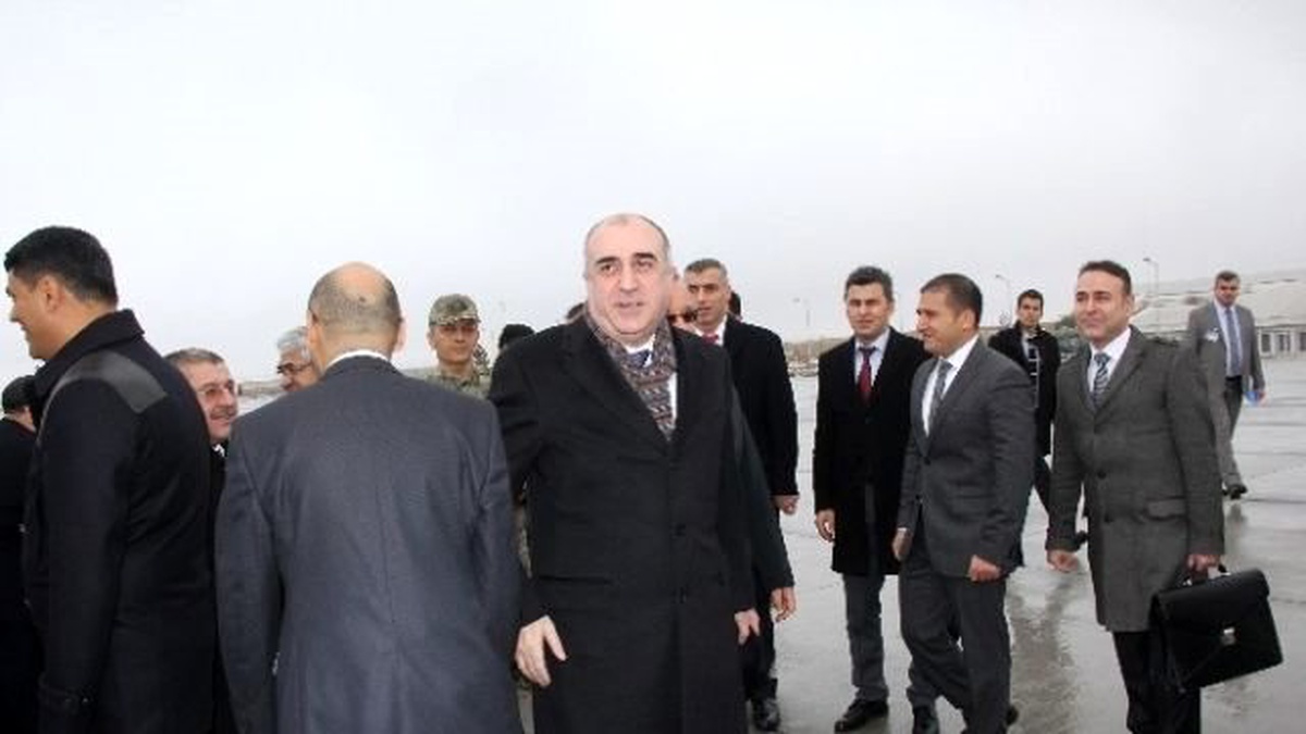 Türk, Azeri ve Gürcü Dışişleri Bakanları Kars\'a Geldi