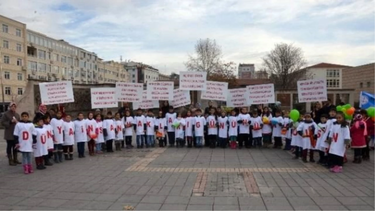 Vali Orhan Düzgün\'den 10 Aralık Dünya İnsan Halkalı Günü Mesajı