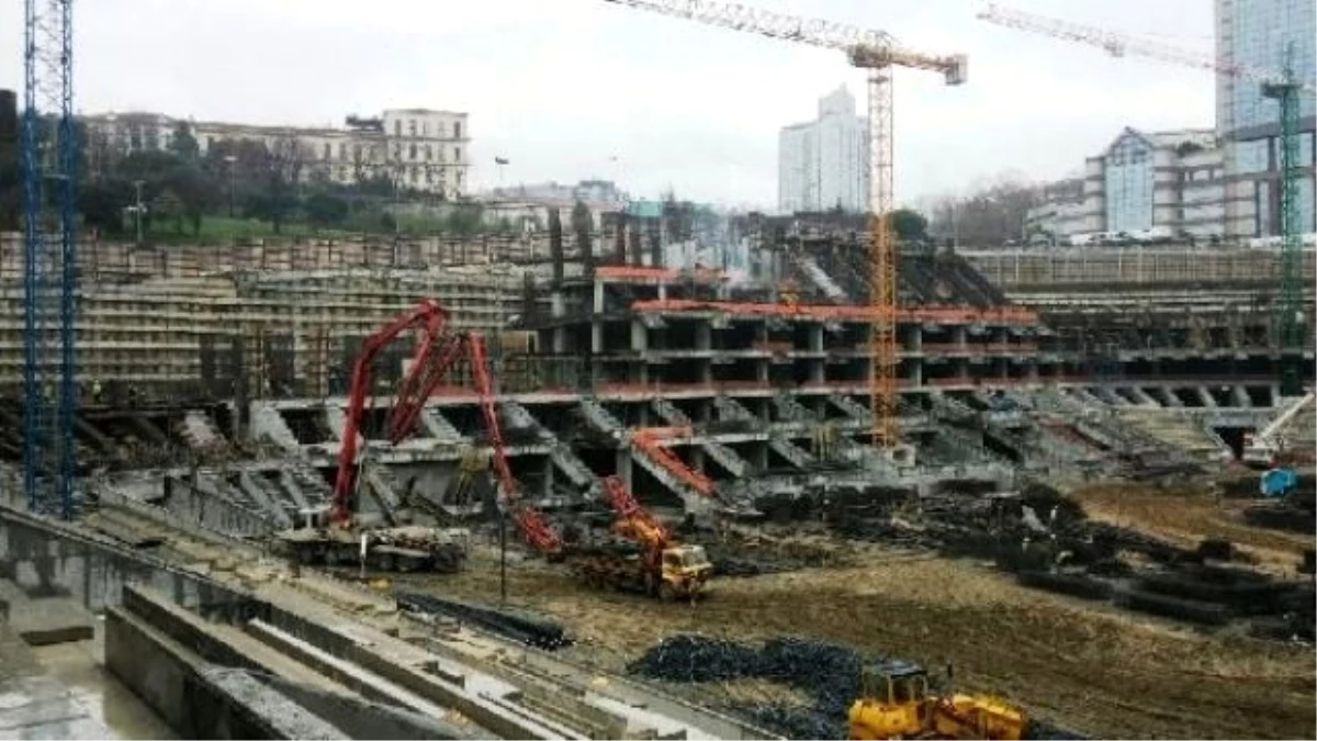 Vodafone Arena\'nın Çatı İnşaatına Başlandı