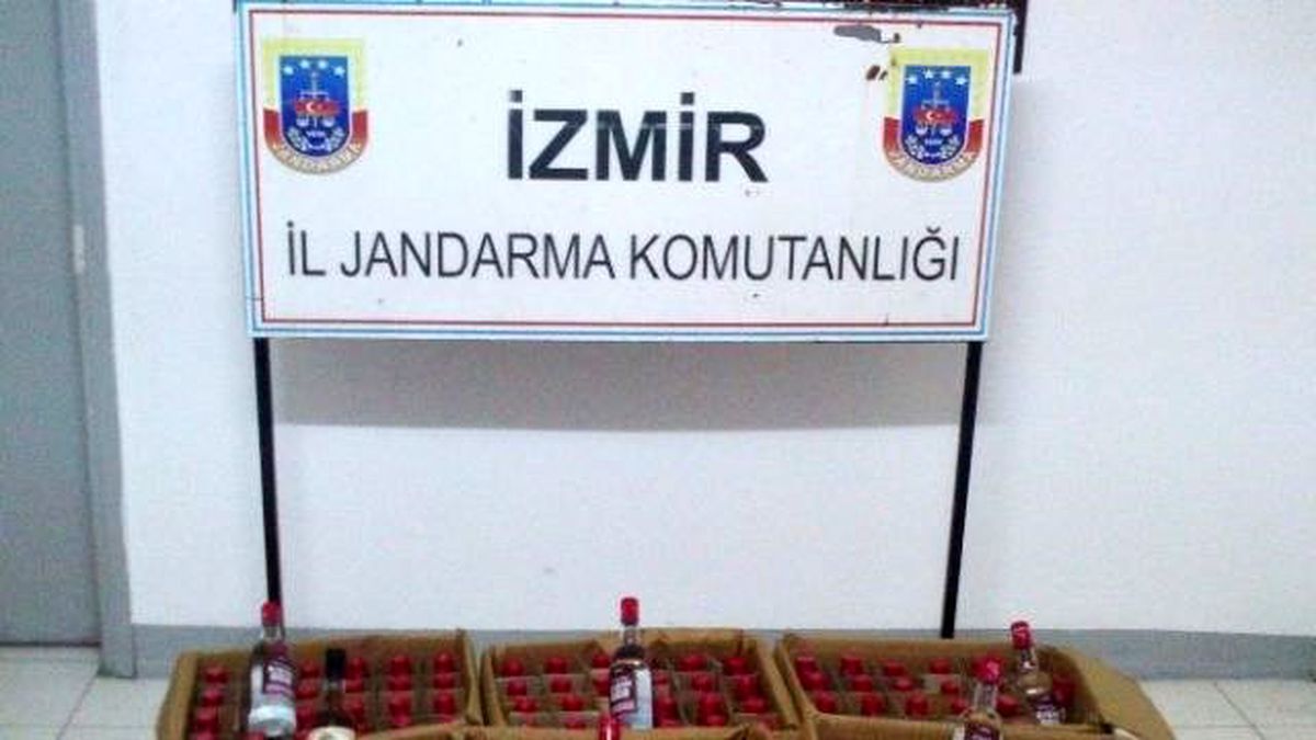 İzmir\'de Yılbaşı Öncesi Kaçak İçkiye Geçit Yok