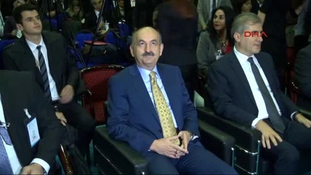 2 Bakan Müezzinoğlu: İşi Provoke Etmek İsteyen Arkadaşlarımız Var"