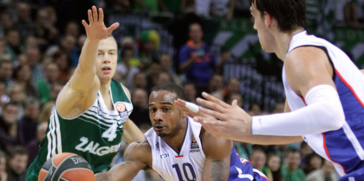 Anadolu Efes\'in Evindeki Son Maçı