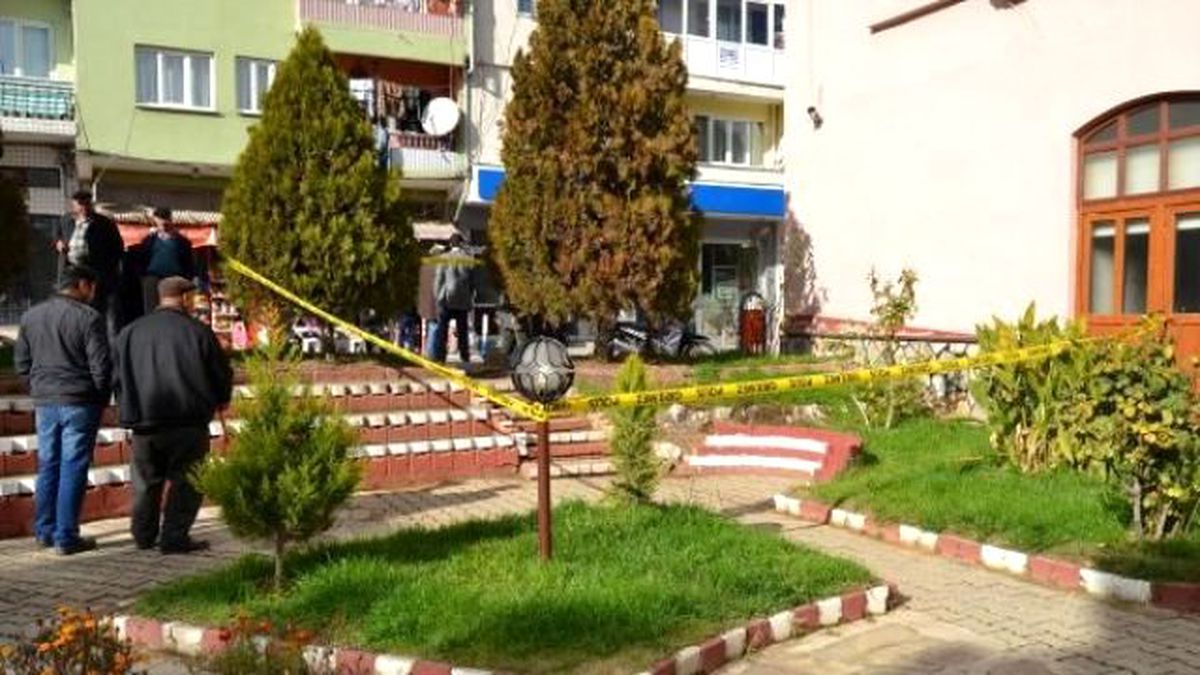 Uşak\'ta Bıçaklı Kavga: 1 Ölü