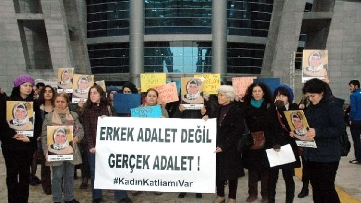 Ebru Bilik Davası Öncesi Kadınlardan Protesto