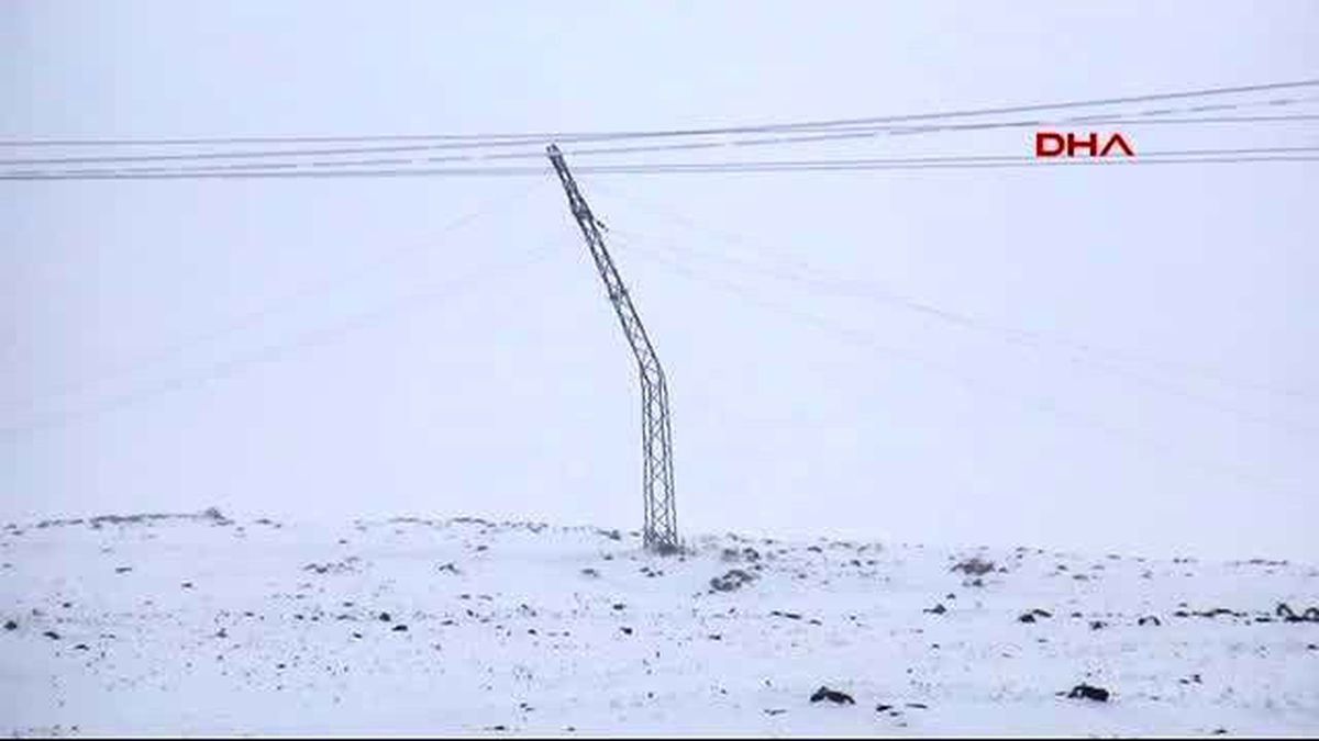 Digor\'a 6 Gündür Elektrik Verilemiyor