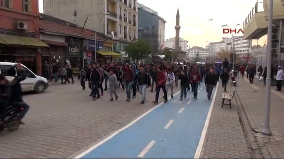 Kavga Etmeye Giden 300 Liseliyi, Polis Durdurdu