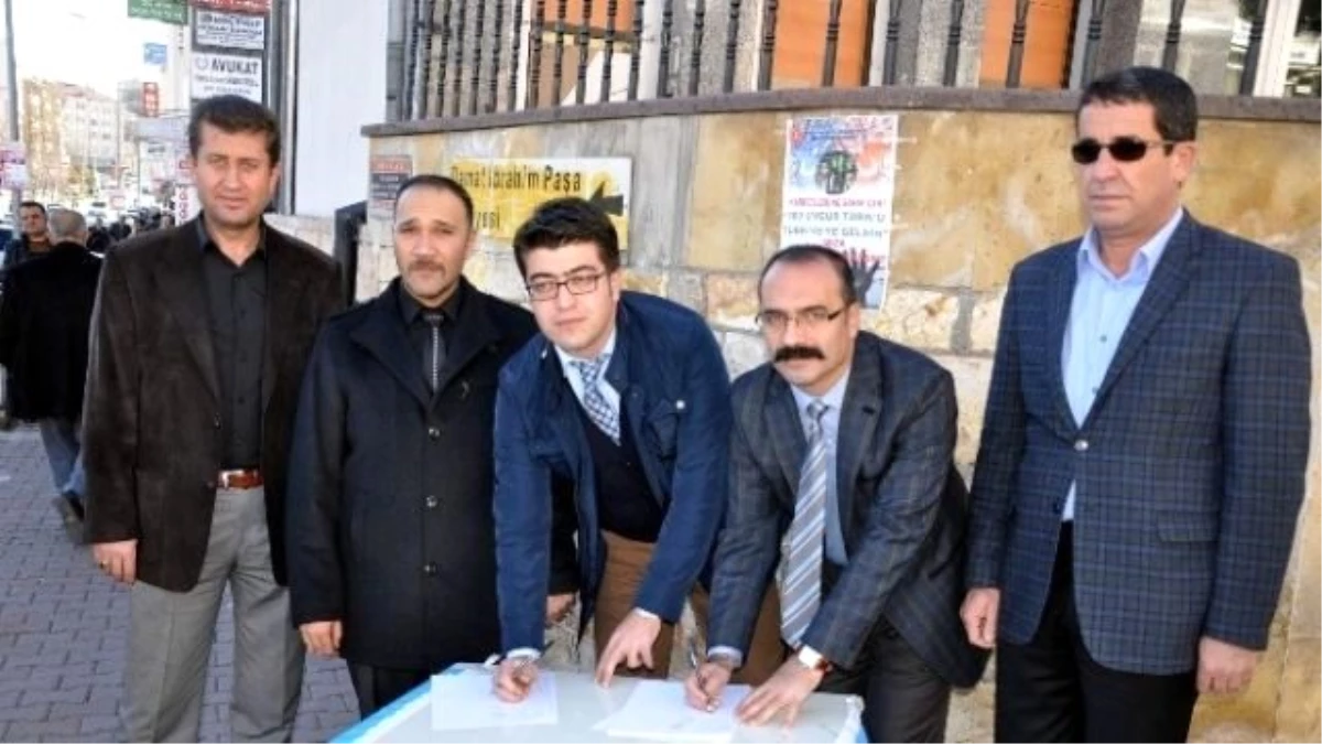 MHP\'li Yöneticilerden Ülkü Ocakları Tarafından Başlatılan İmza Kampanyasına Destek