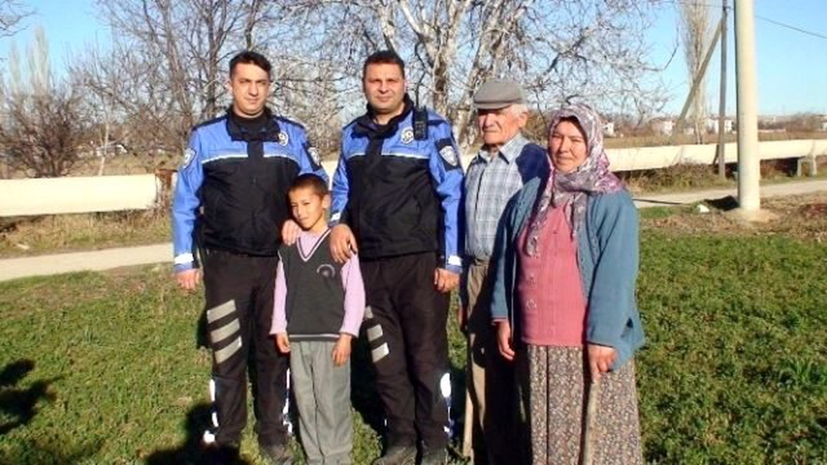Toplum Destekli Polisler Sayesinde Hayata Tutundu