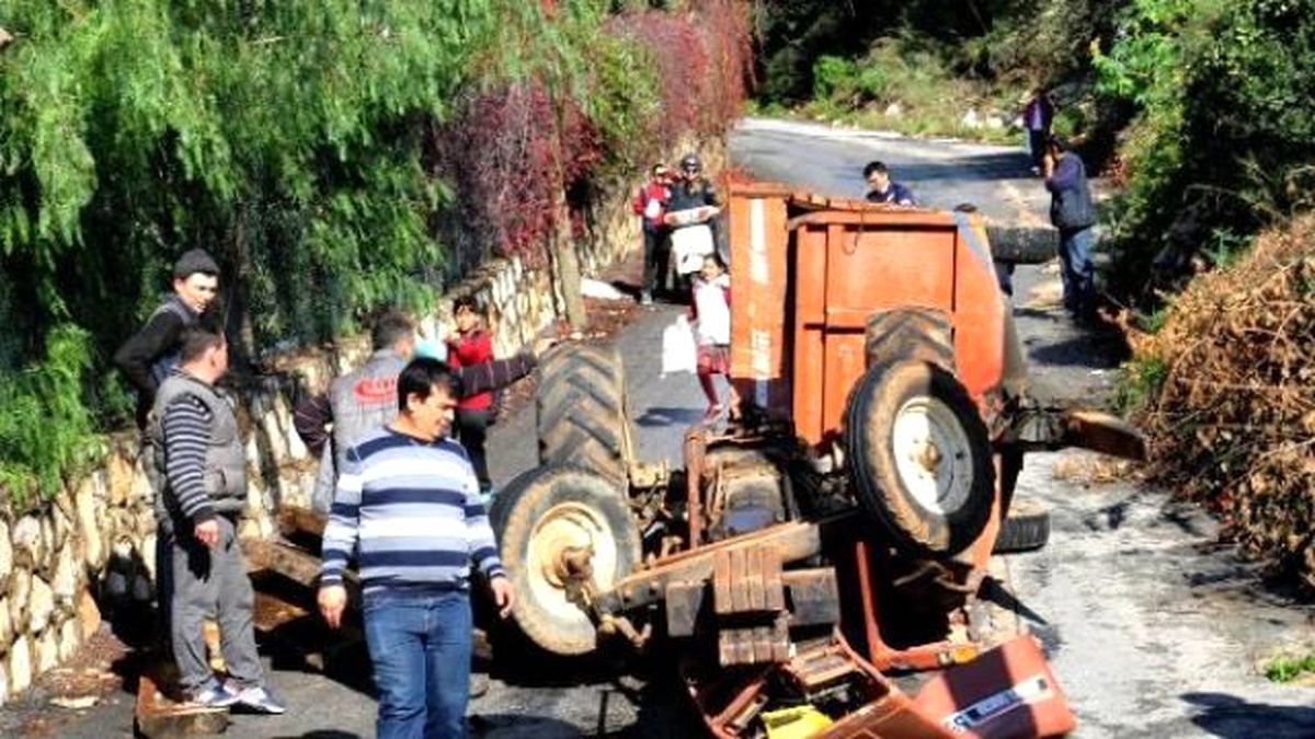 Traktörün Altında Kalmaktan Son Anda Kurtuldu