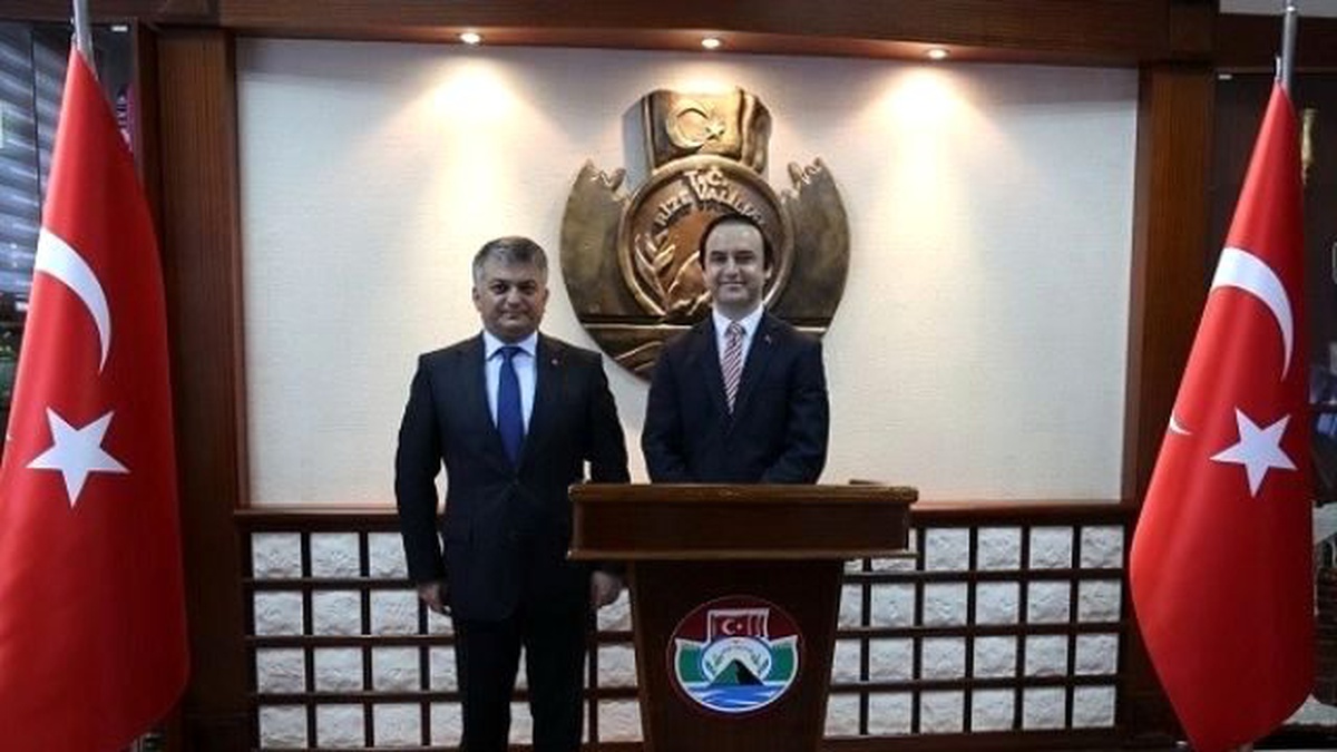 Türkiye\'nin Batum Başkonsolosu Yasin Temizkan\'dan Rize Valisi Yazıcı\'ya Ziyaret