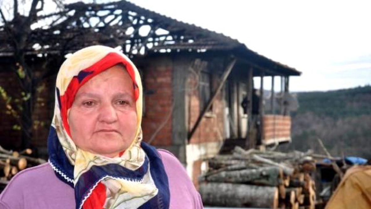 Yangın Evsiz Bıraktı