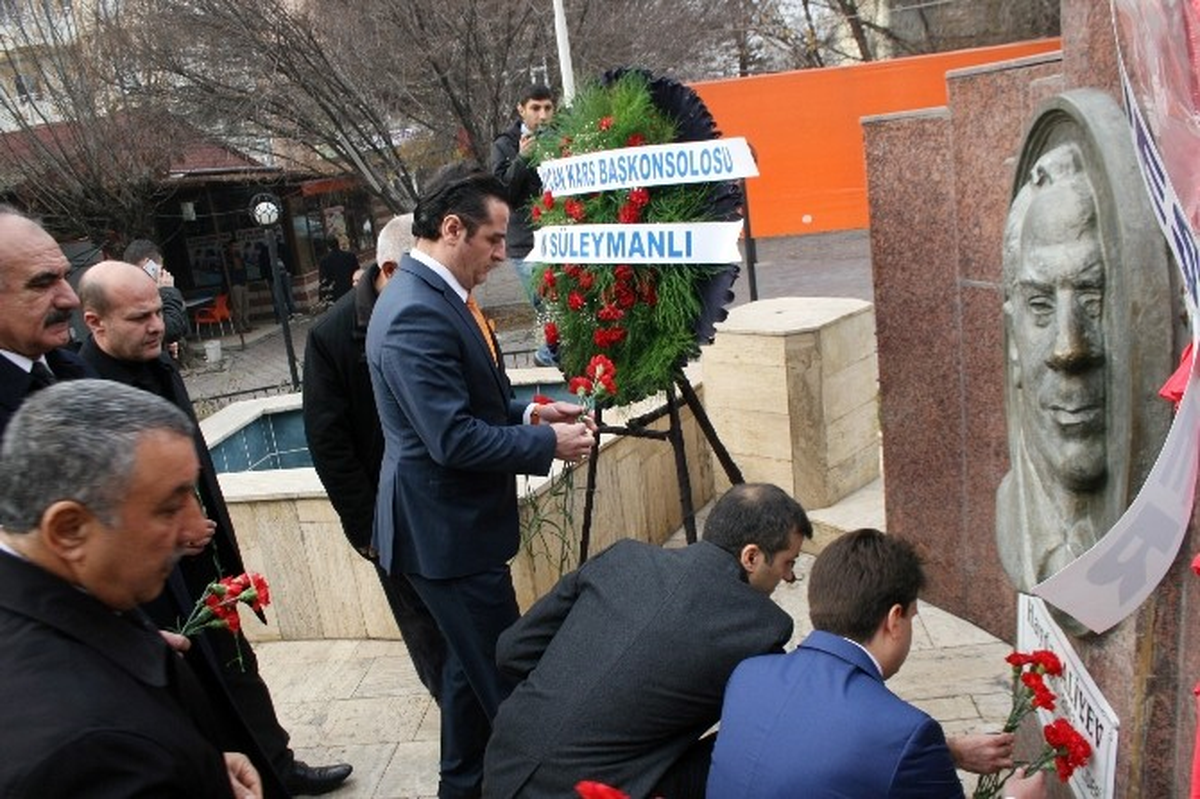 Azerbaycan\'ın Merhum Cumhurbaşkanı Aliyev Iğdır\'da Anıldı