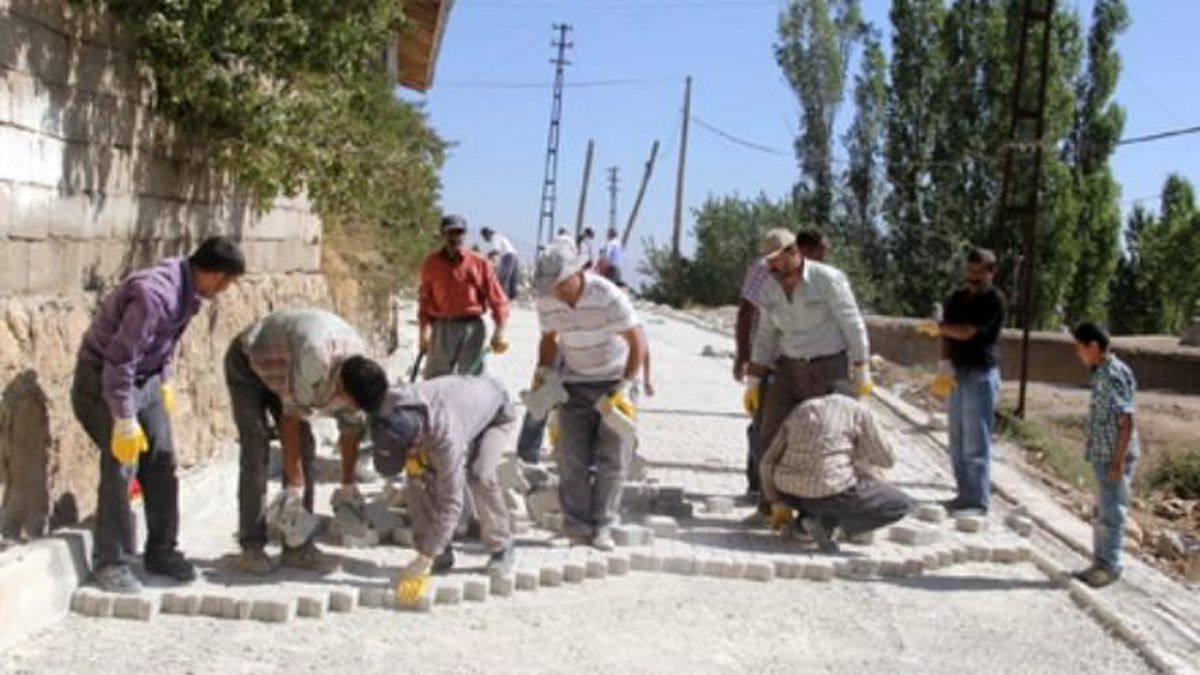 Başkale\'de Yol Yapım Çalışmaları