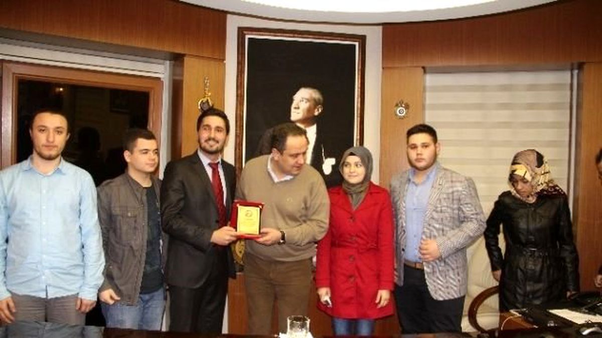 Giresun\'da Üniversitelilerin En Güvendiği İsim Belediye Başkanı Aksu