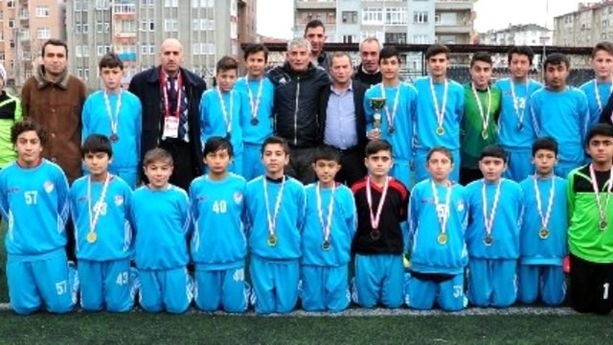 Bozokspor U14 Kupasını Aldı