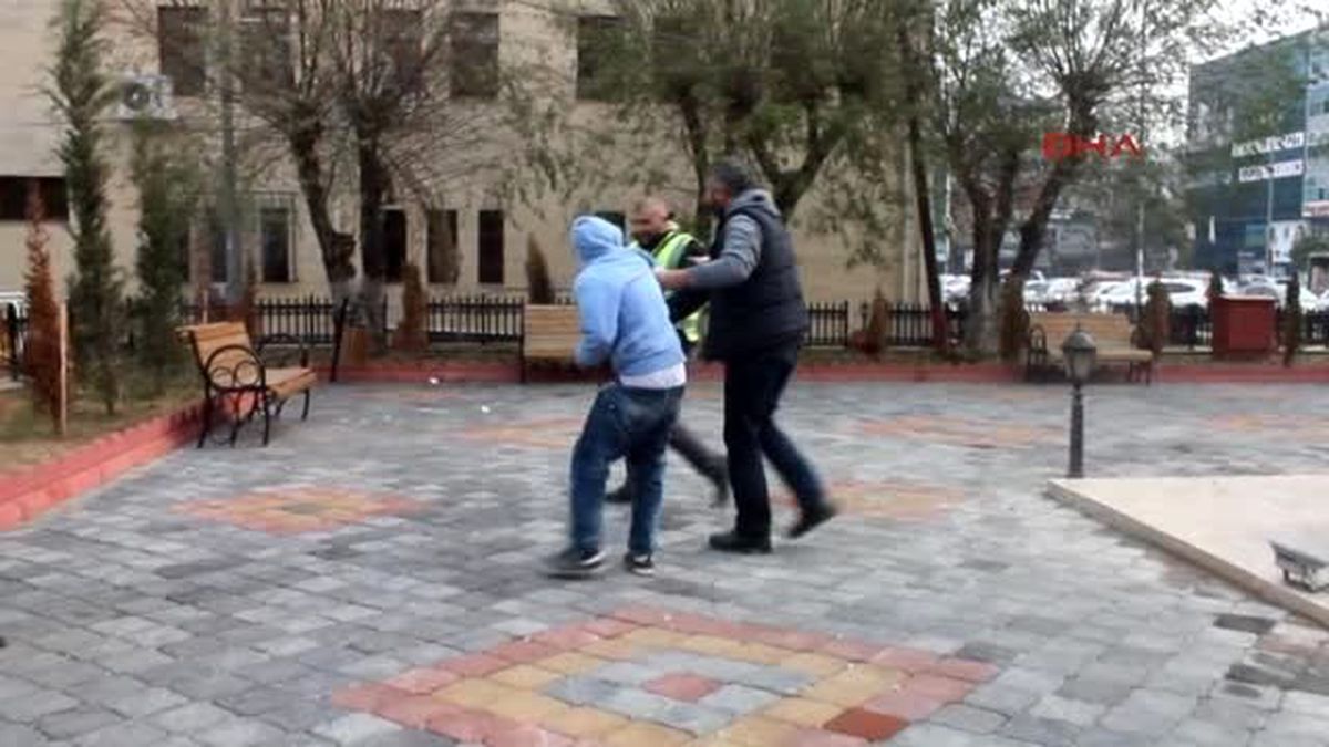 Iğdır Kapkaççı Çocuklar, Polise Doğru Kaçınca Yakalandı