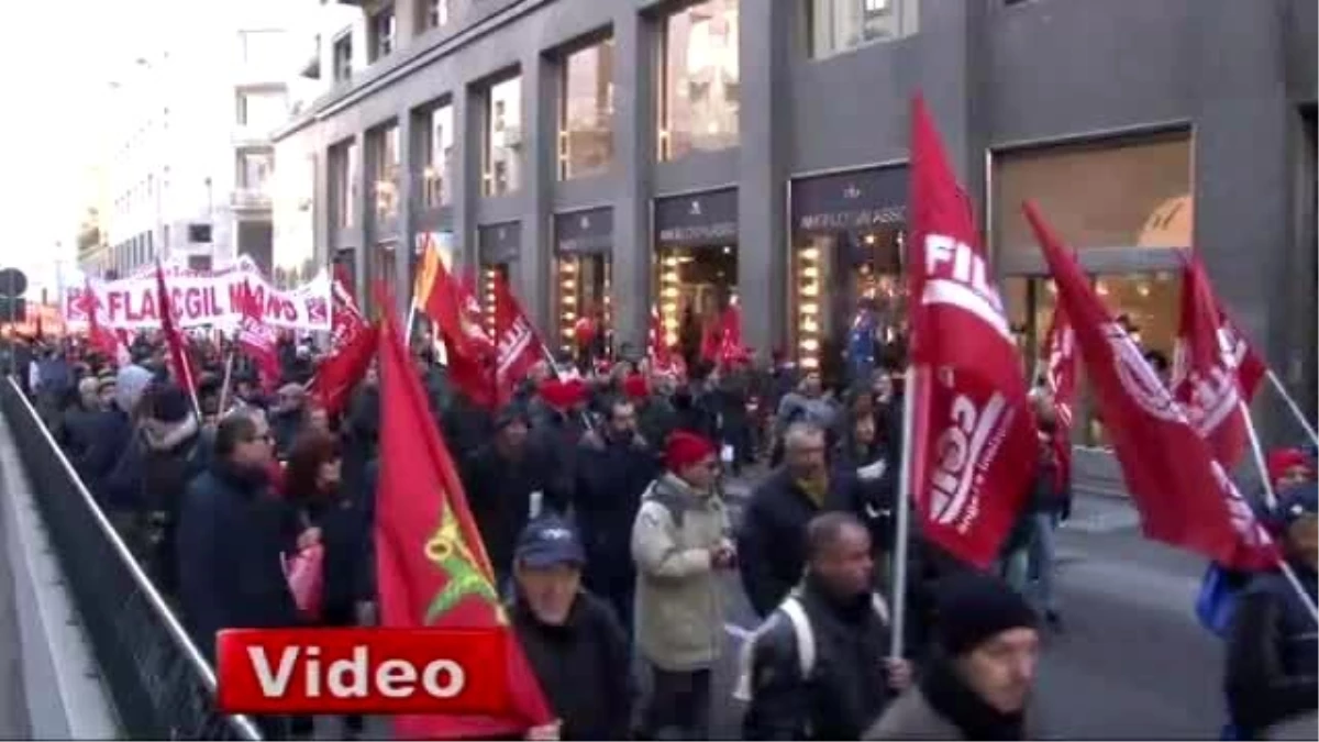 İtalya\'da Yeni İş Yasası Protesto Edildi