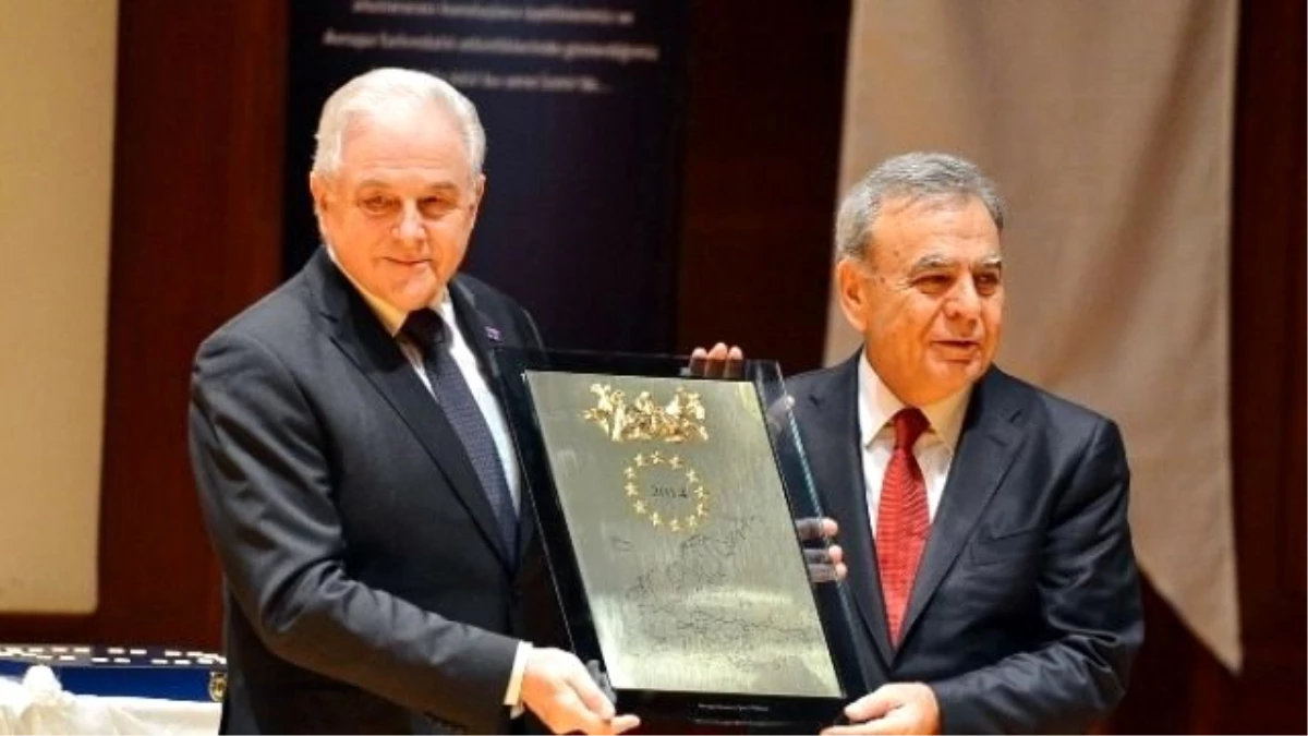 İzmir, Avrupa Konseyi Şeref Plaketiyle Ödüllendirildi