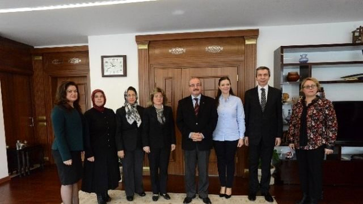 Kadın Meclisi\'nden Vali Kocatepe\'ye Ziyaret